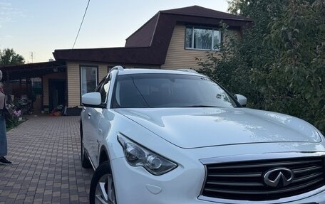Infiniti QX70, 2013 год, 1 970 000 рублей, 6 фотография