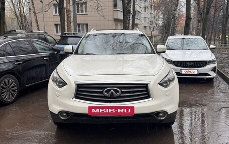 Infiniti FX II, 2011 год, 1 800 000 рублей, 7 фотография