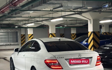 Mercedes-Benz C-Класс, 2013 год, 1 800 000 рублей, 5 фотография