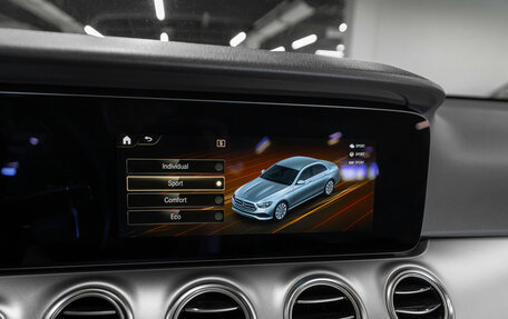 Mercedes-Benz E-Класс, 2020 год, 2 750 000 рублей, 18 фотография
