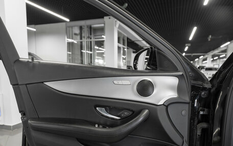 Mercedes-Benz E-Класс, 2020 год, 2 750 000 рублей, 21 фотография