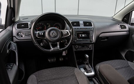 Volkswagen Polo VI (EU Market), 2018 год, 1 445 000 рублей, 6 фотография
