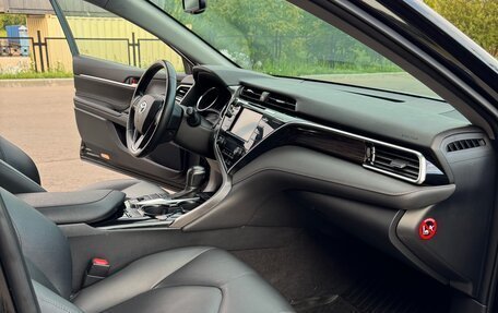 Toyota Camry, 2019 год, 2 400 000 рублей, 14 фотография
