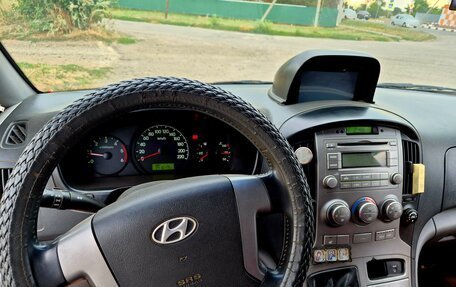 Hyundai H-1 II рестайлинг, 2008 год, 1 400 000 рублей, 7 фотография