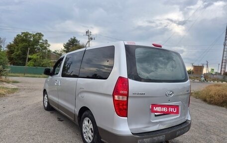 Hyundai H-1 II рестайлинг, 2008 год, 1 400 000 рублей, 3 фотография
