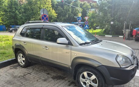 Hyundai Tucson III, 2006 год, 700 000 рублей, 3 фотография
