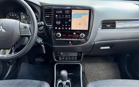 Mitsubishi Outlander III рестайлинг 3, 2021 год, 2 500 000 рублей, 30 фотография