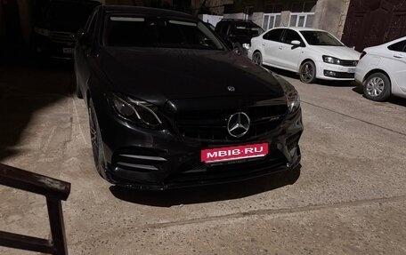 Mercedes-Benz E-Класс, 2019 год, 2 550 000 рублей, 1 фотография