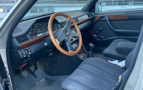 Mercedes-Benz W124, 1986 год, 170 000 рублей, 16 фотография
