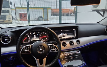 Mercedes-Benz E-Класс, 2019 год, 2 550 000 рублей, 4 фотография