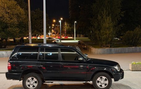 Toyota Land Cruiser 100 рестайлинг 2, 2003 год, 1 135 000 рублей, 7 фотография