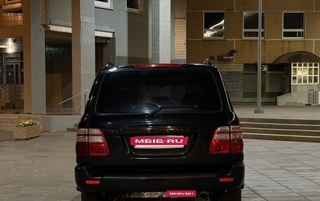 Toyota Land Cruiser 100 рестайлинг 2, 2003 год, 1 135 000 рублей, 5 фотография