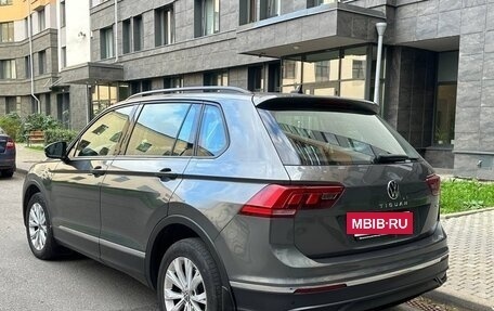 Volkswagen Tiguan II, 2021 год, 2 430 000 рублей, 4 фотография