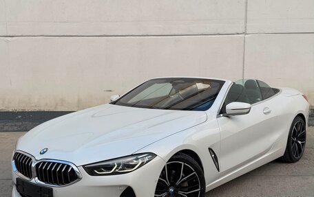 BMW 8 серия, 2019 год, 5 850 000 рублей, 2 фотография