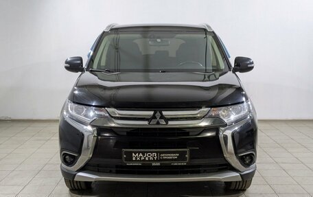 Mitsubishi Outlander III рестайлинг 3, 2017 год, 1 870 000 рублей, 8 фотография