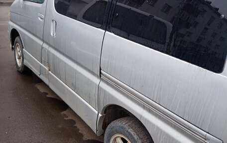 Toyota Touring HiAce I, 2000 год, 520 000 рублей, 3 фотография