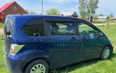 Honda Freed I, 2013 год, 1 150 000 рублей, 3 фотография