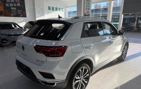 Volkswagen T-Roc I, 2023 год, 1 439 000 рублей, 4 фотография