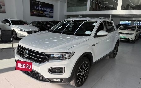 Volkswagen T-Roc I, 2023 год, 1 439 000 рублей, 3 фотография