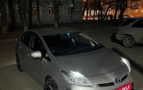Toyota Prius, 2012 год, 930 000 рублей, 2 фотография