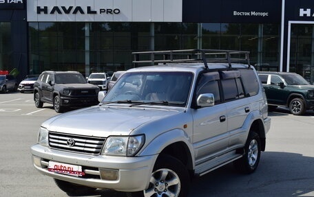 Toyota Land Cruiser Prado 90 рестайлинг, 2001 год, 997 000 рублей, 2 фотография
