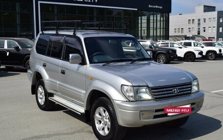 Toyota Land Cruiser Prado 90 рестайлинг, 2001 год, 997 000 рублей, 3 фотография