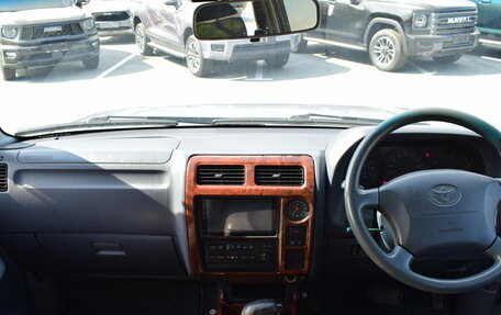 Toyota Land Cruiser Prado 90 рестайлинг, 2001 год, 997 000 рублей, 16 фотография