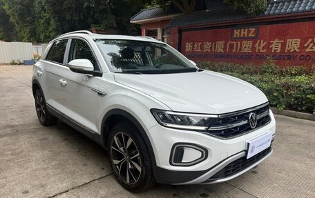 Volkswagen T-Roc I, 2025 год, 1 700 000 рублей, 2 фотография