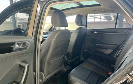 Volkswagen T-Roc I, 2023 год, 1 447 000 рублей, 14 фотография