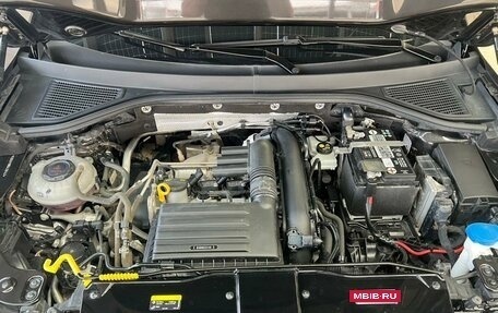Volkswagen T-Roc I, 2023 год, 1 447 000 рублей, 17 фотография
