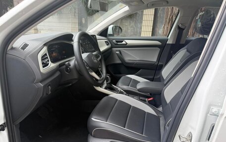 Volkswagen T-Roc I, 2025 год, 1 700 000 рублей, 9 фотография