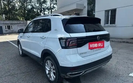 Volkswagen T-Cross I, 2023 год, 1 350 001 рублей, 2 фотография
