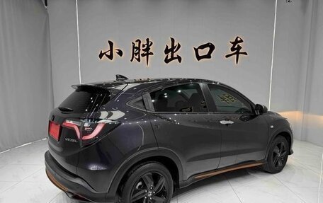 Honda Vezel, 2022 год, 1 500 000 рублей, 16 фотография