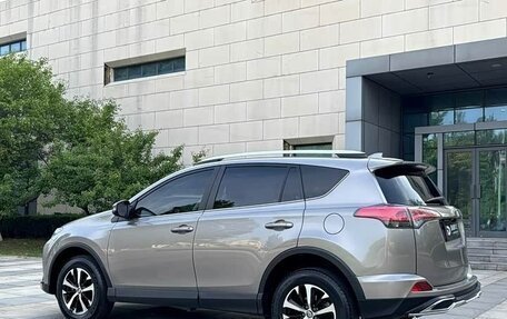 Toyota RAV4, 2019 год, 2 150 002 рублей, 8 фотография