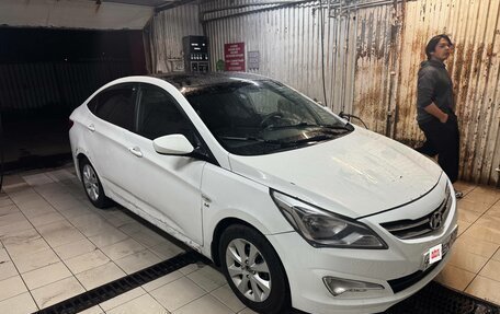 Hyundai Solaris II рестайлинг, 2015 год, 480 000 рублей, 2 фотография