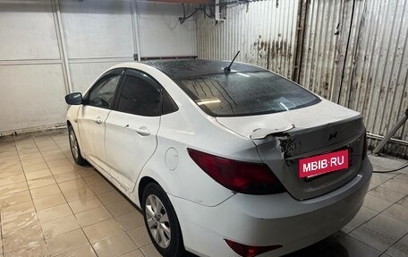 Hyundai Solaris II рестайлинг, 2015 год, 480 000 рублей, 4 фотография