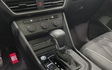 Volkswagen Tiguan II, 2023 год, 2 034 000 рублей, 13 фотография