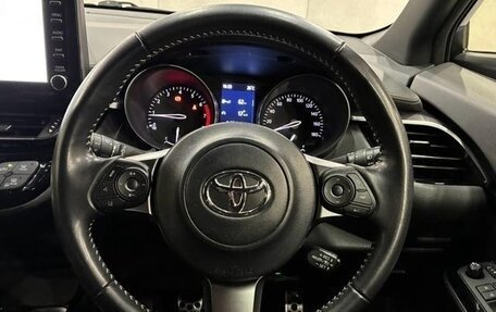 Toyota C-HR I рестайлинг, 2022 год, 1 500 666 рублей, 15 фотография
