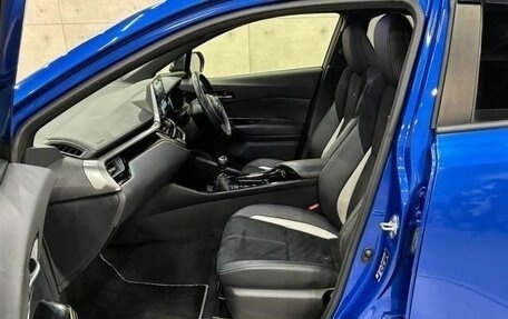 Toyota C-HR I рестайлинг, 2022 год, 1 500 666 рублей, 24 фотография