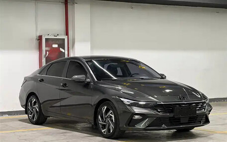 Hyundai Elantra, 2025 год, 1 600 000 рублей, 2 фотография
