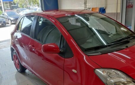 Toyota Yaris III рестайлинг, 2008 год, 555 000 рублей, 3 фотография