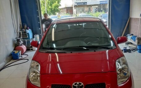 Toyota Yaris III рестайлинг, 2008 год, 555 000 рублей, 4 фотография