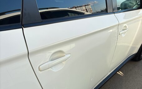 Mitsubishi Outlander III рестайлинг 3, 2013 год, 1 050 000 рублей, 10 фотография