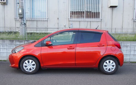 Toyota Vitz, 2015 год, 760 000 рублей, 5 фотография