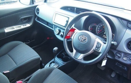 Toyota Vitz, 2015 год, 760 000 рублей, 7 фотография