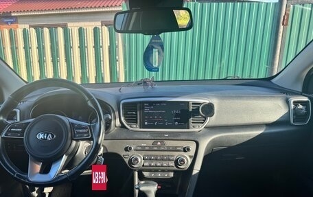 KIA Sportage IV рестайлинг, 2020 год, 2 700 000 рублей, 4 фотография