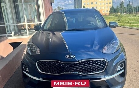 KIA Sportage IV рестайлинг, 2020 год, 2 700 000 рублей, 2 фотография