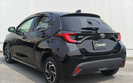 Toyota Yaris, 2021 год, 910 000 рублей, 2 фотография