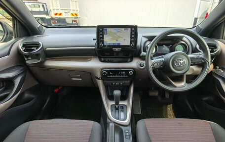 Toyota Yaris, 2021 год, 910 000 рублей, 6 фотография