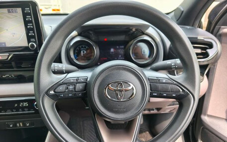 Toyota Yaris, 2021 год, 910 000 рублей, 9 фотография
